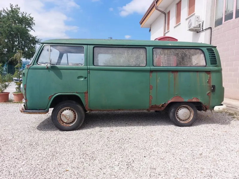 Volkswagen T 2 Pulmino del 1971 4