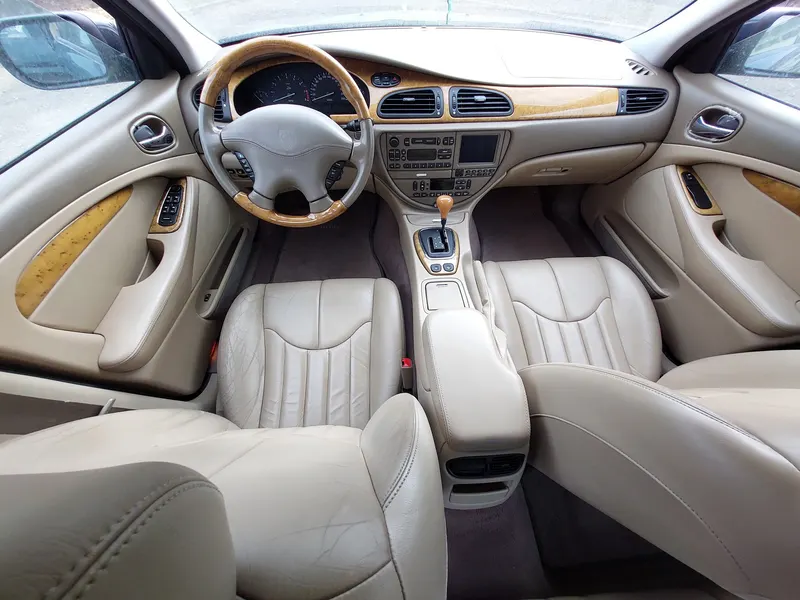 Jaguar S 3000 V 6 del 2000 5