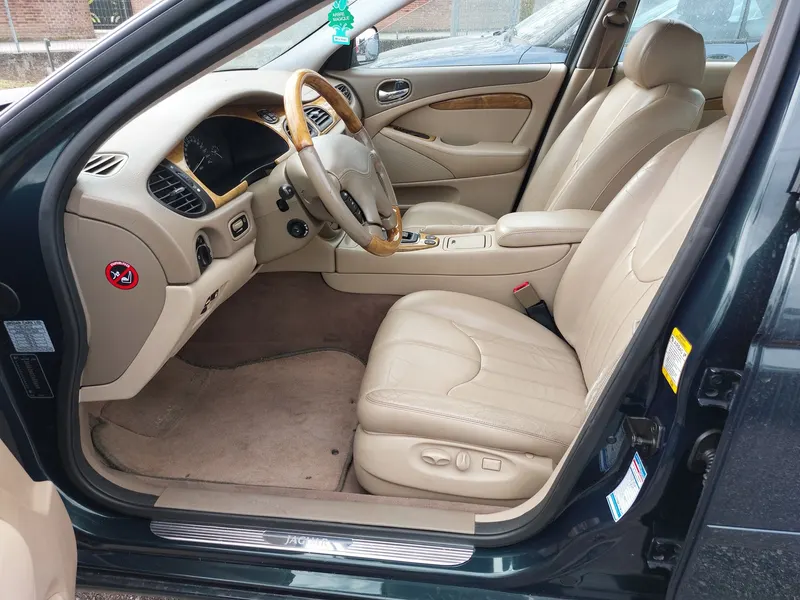 Jaguar S 3000 V 6 del 2000 3