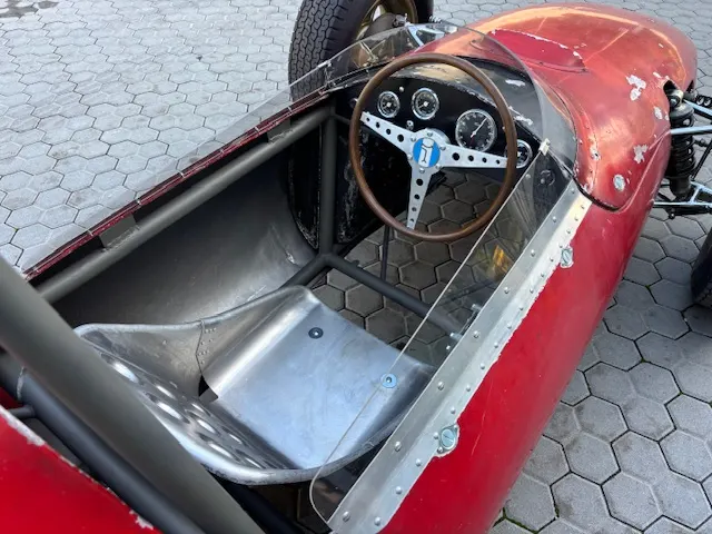 De Tomaso F1 7