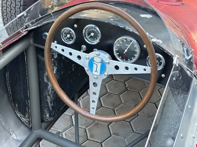 De Tomaso F1 9