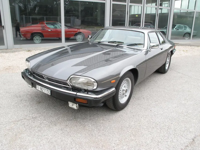 Jaguar XJS 17