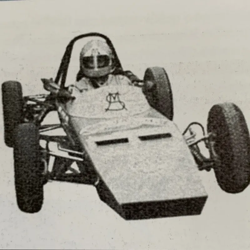 F. 850 8