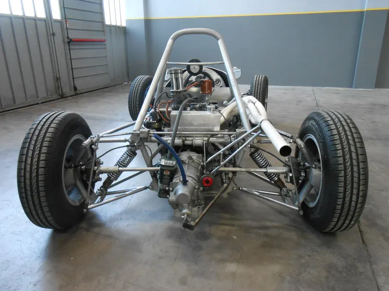 F. 850 6