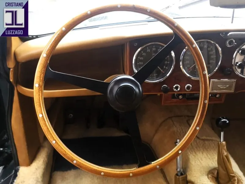 Aston Martin Db2/4 Saloon 24