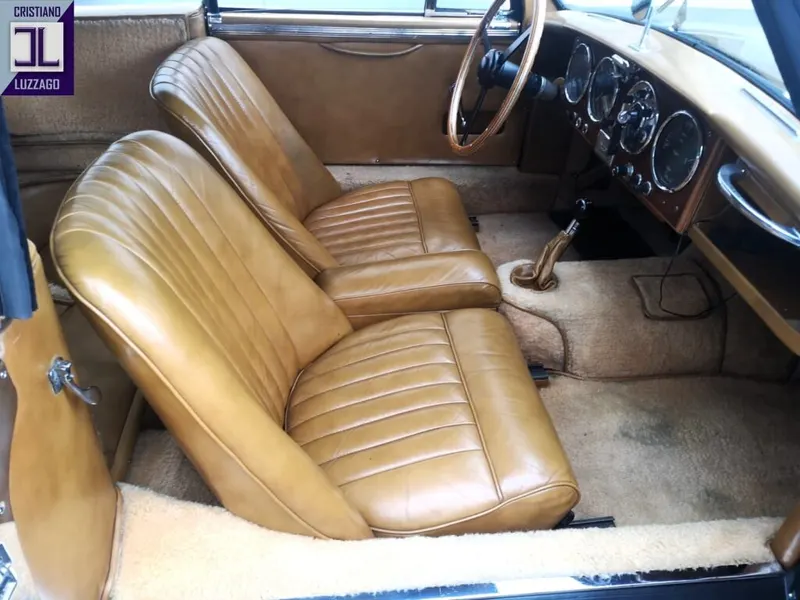 Aston Martin Db2/4 Saloon 28