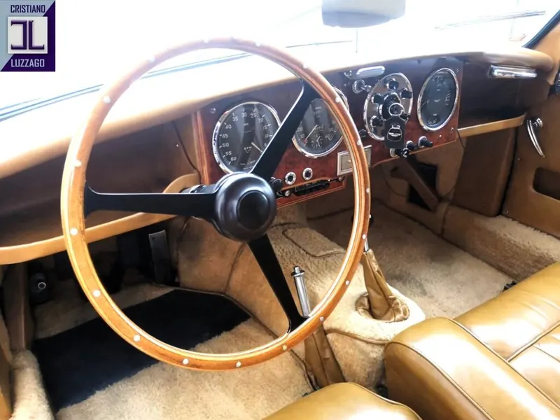 Aston Martin Db2/4 Saloon 26