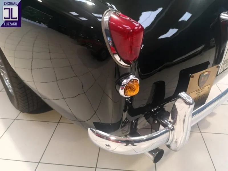 Aston Martin Db2/4 Saloon 17