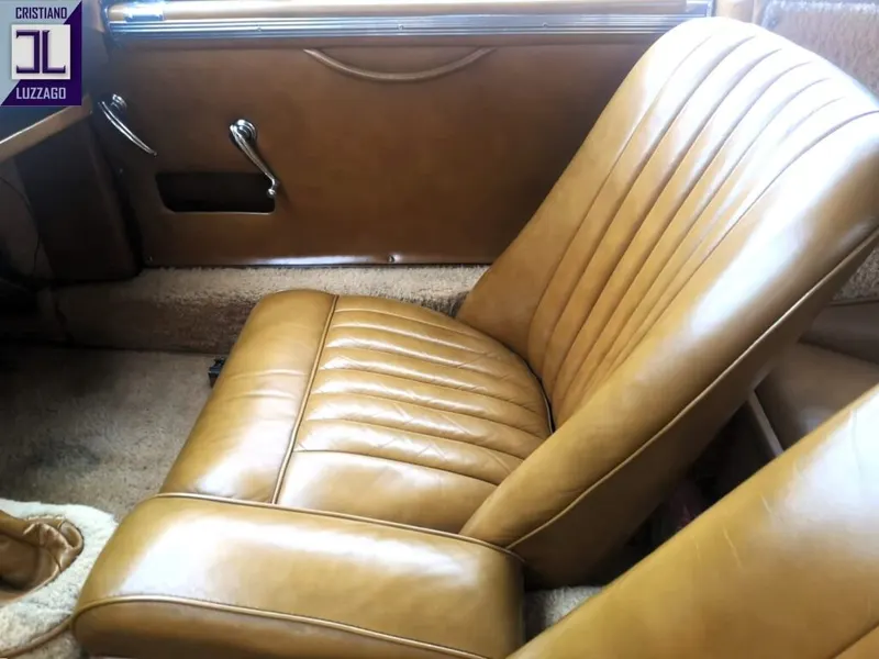 Aston Martin Db2/4 Saloon 29