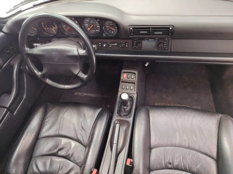 Porsche 993 Carrera 4s Coupe’ 34