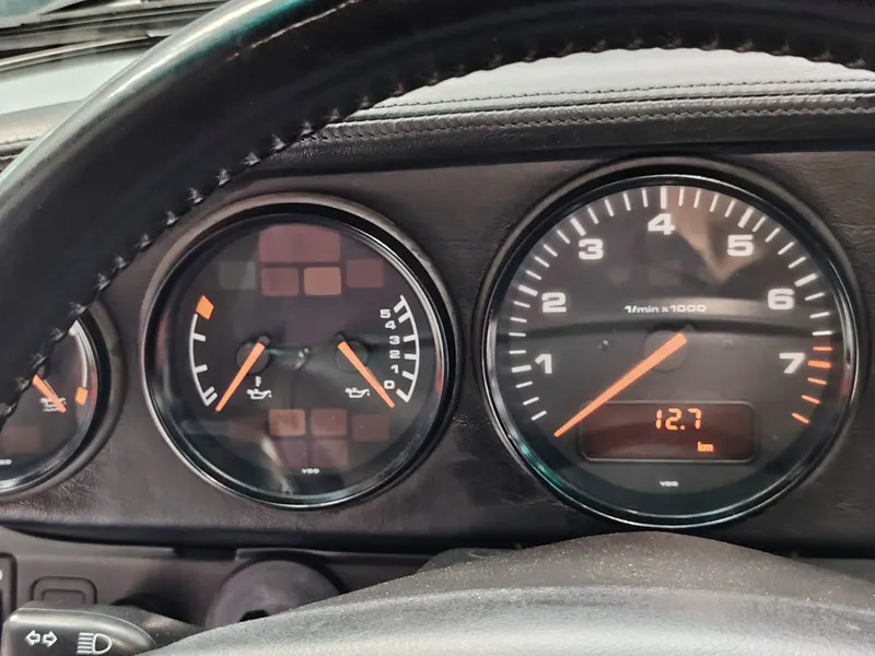 Porsche 993 Carrera 4s Coupe’ 38