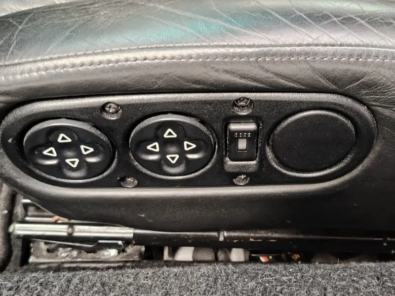 Porsche 993 Carrera 4s Coupe’ 45