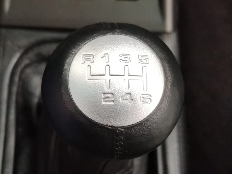 Porsche 993 Carrera 4s Coupe’ 44