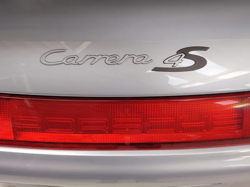 Porsche 993 Carrera 4s Coupe’ 19