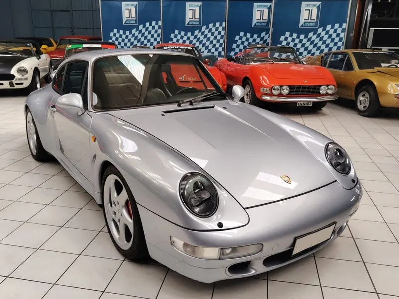 Porsche 993 Carrera 4s Coupe’ 9