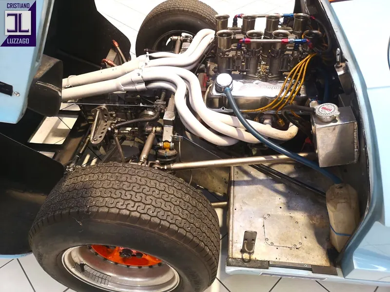 DEVELOPMENTS FORD GTD 40 1990 35