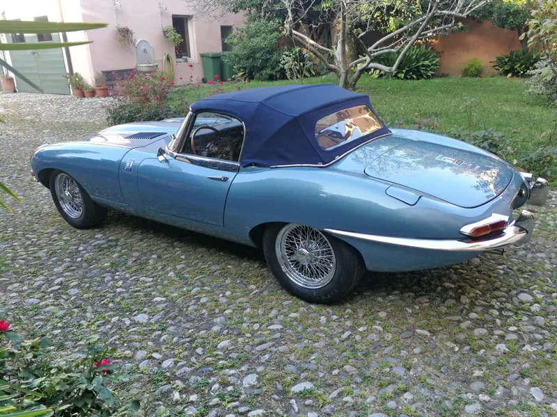 Jaguar E Type Roadster S1 5