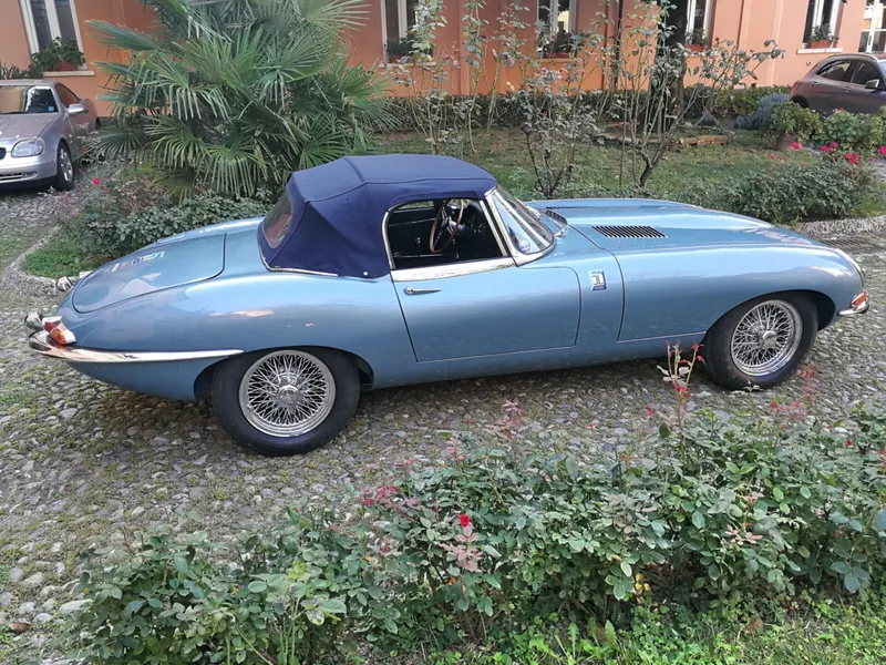 Jaguar E Type Roadster S1 9