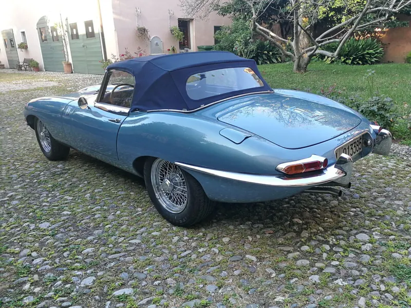 Jaguar E Type Roadster S1 6