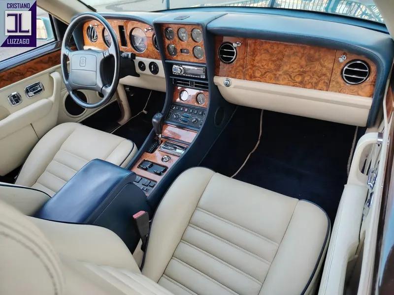 Bentley Azure 40