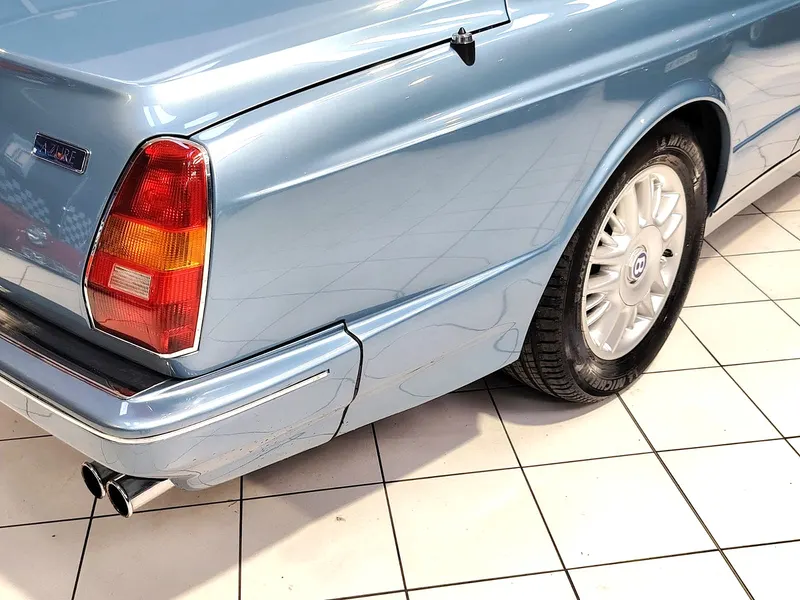 Bentley Azure 18