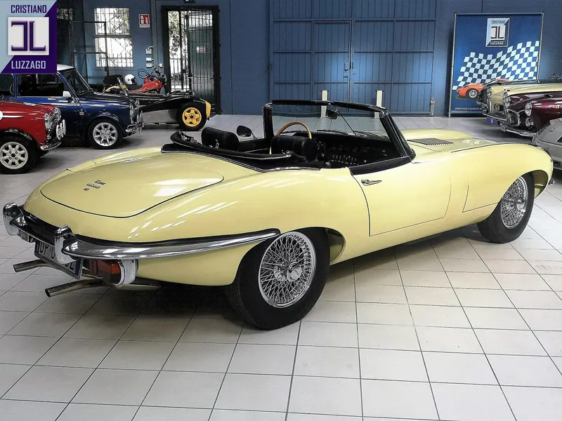 Jaguar E Type Roadster 4.200 S2 8