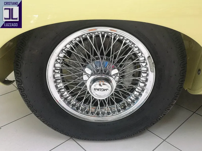 Jaguar E Type Roadster 4.200 S2 35