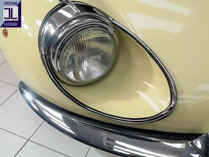 Jaguar E Type Roadster 4.200 S2 11