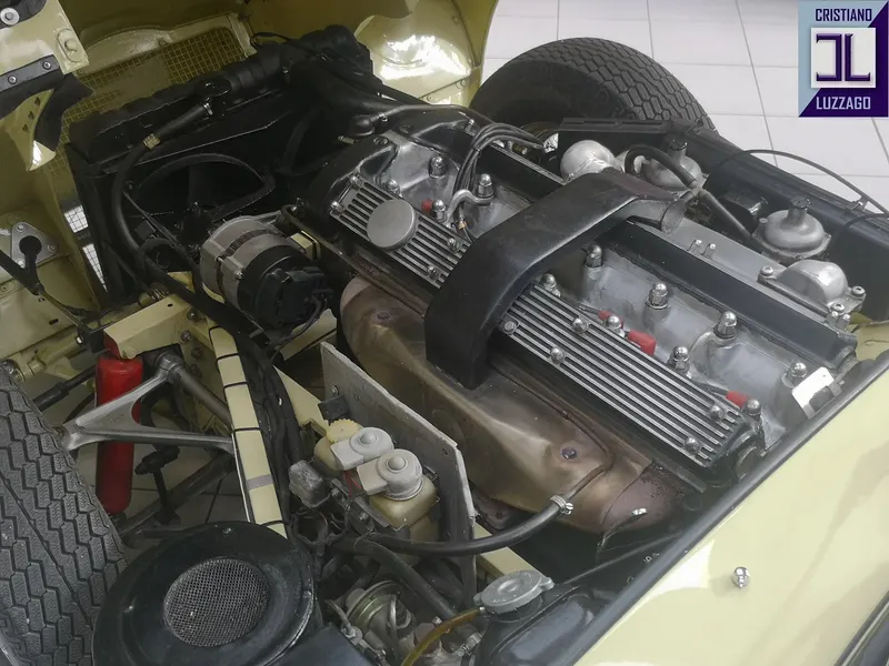 Jaguar E Type Roadster 4.200 S2 41