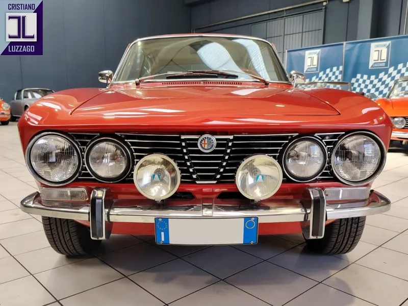 Alfa Romeo 2000 Gt Veloce 9