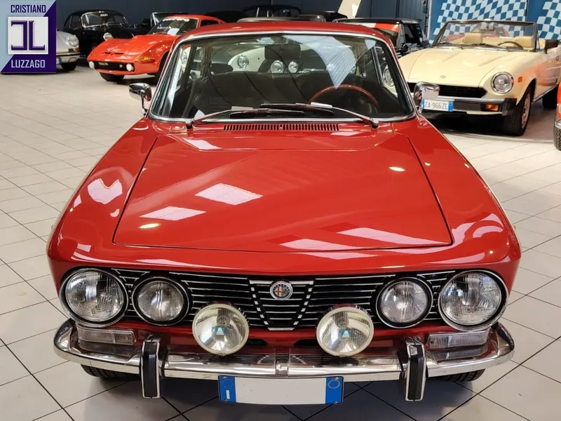 Alfa Romeo 2000 Gt Veloce 8