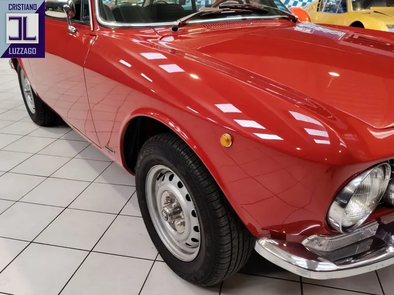 Alfa Romeo 2000 Gt Veloce 11