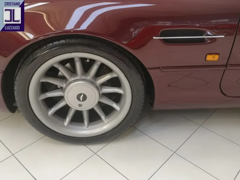 Aston Martin Db 7 10