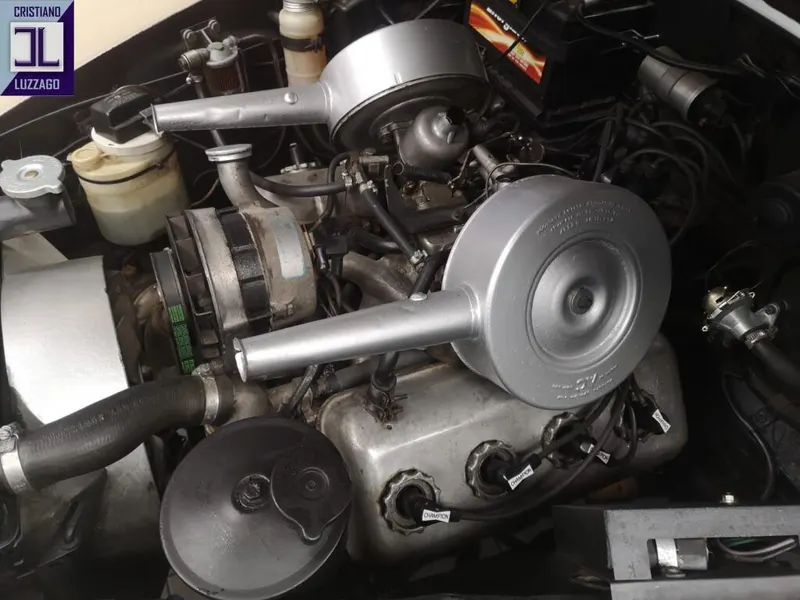 V8 Saloon 62