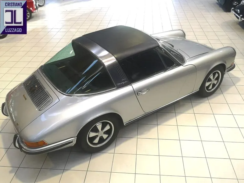 Porsche 911 2.200 E Targa 5