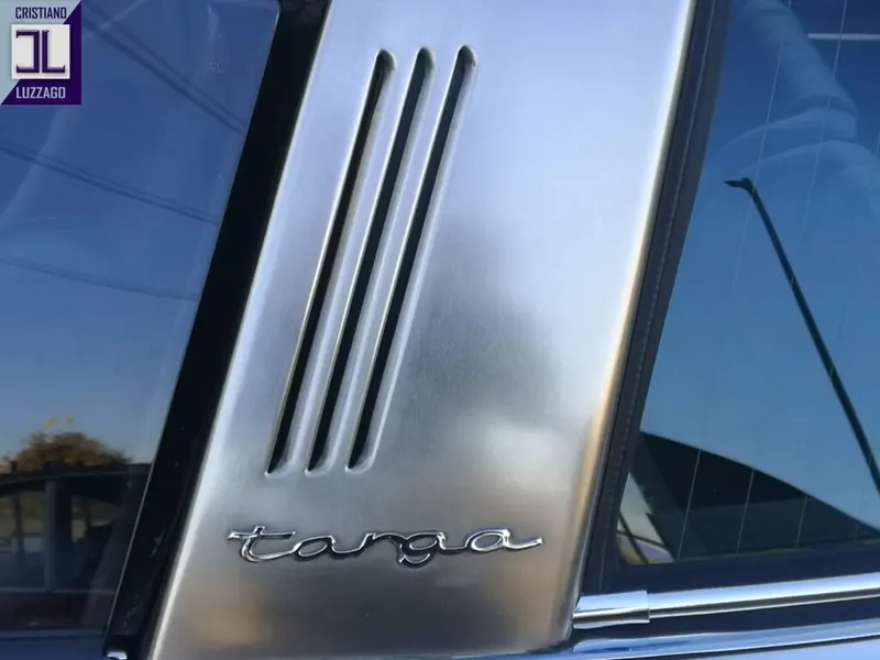 Porsche 911 2.200 E Targa 20