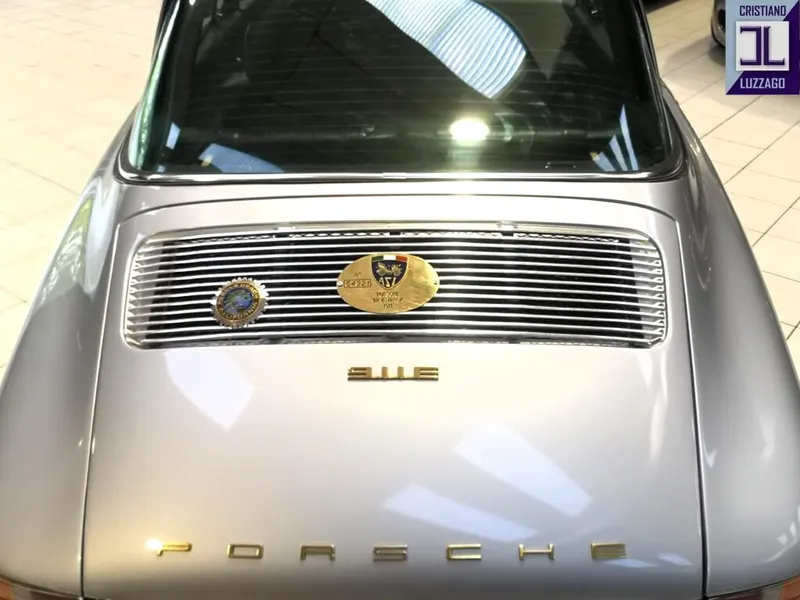 Porsche 911 2.200 E Targa 17