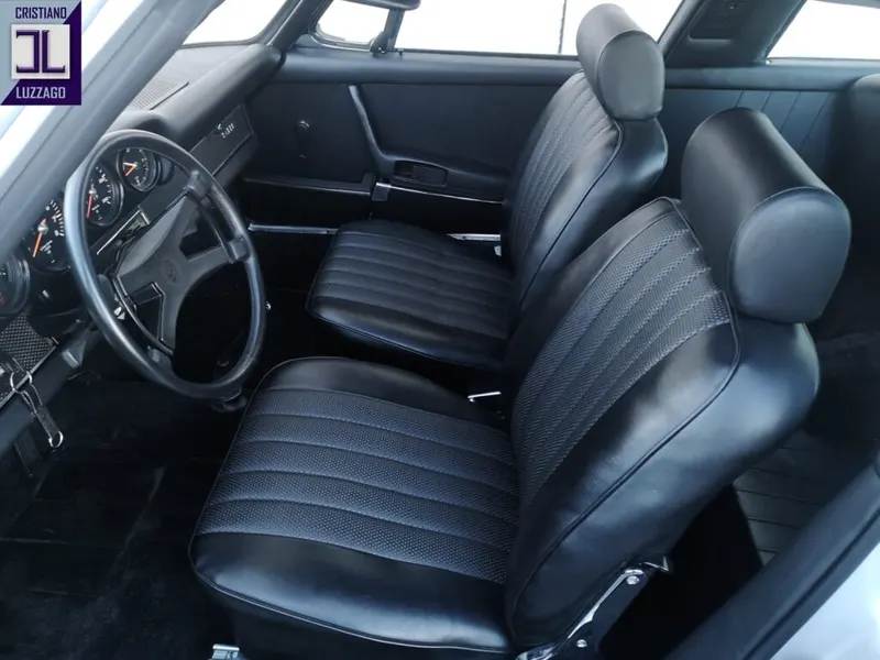 Porsche 911 2.200 E Targa 27