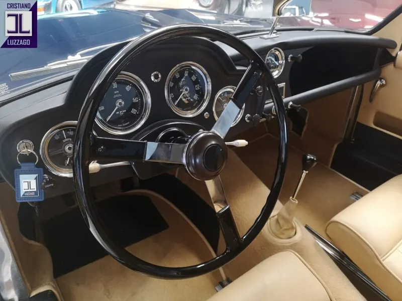 Aston Martin Db Mkiii 32