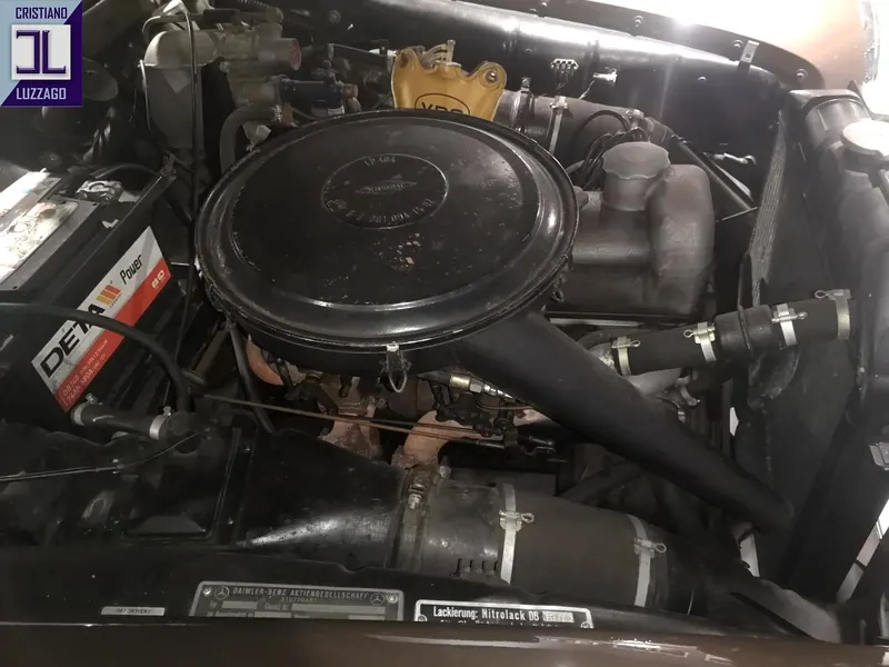 220s Cabriolet 32