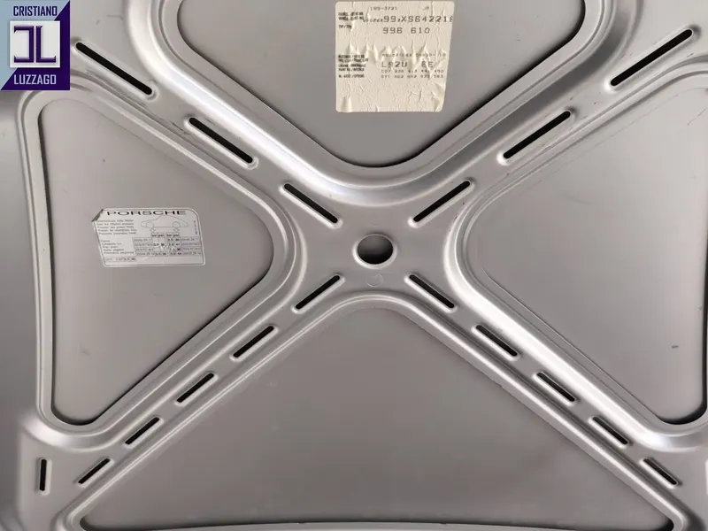 Porsche 996-610 Carrera 4 Cabriolet 65