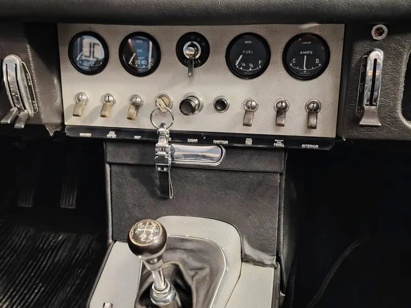 Jaguar E Type S1 3.8 Roadster 35