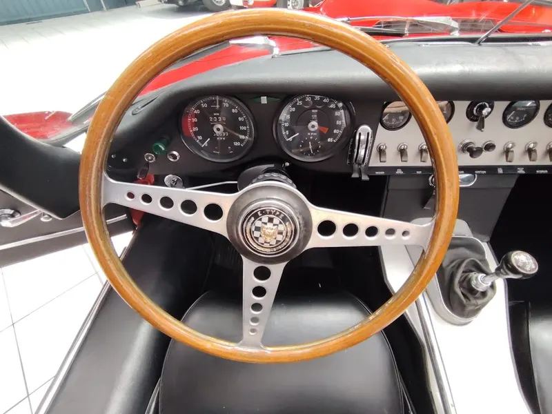 Jaguar E Type S1 3.8 Roadster 32