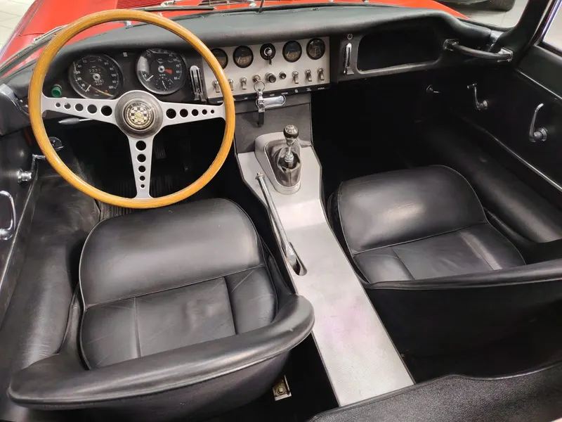 Jaguar E Type S1 3.8 Roadster 26