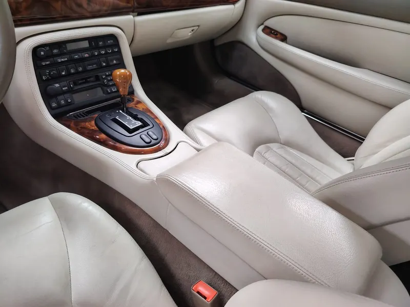 Jaguar Xk R Coupe 48