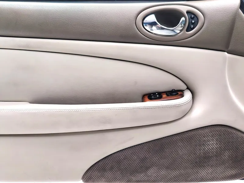 Jaguar Xk R Coupe 50