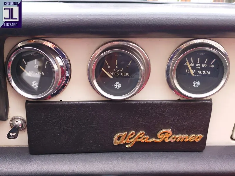 Alfa Romeo 1750 Spider Veloce 29