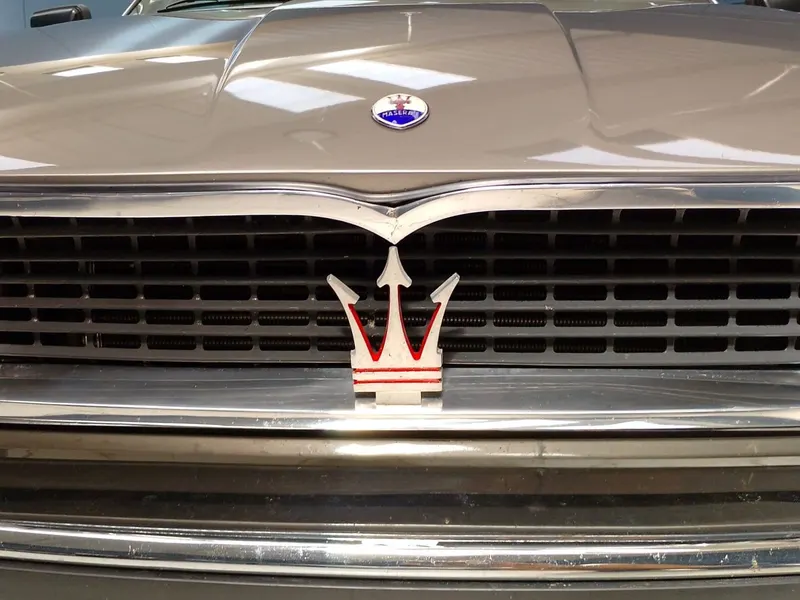 Maserati Kyalami 4.900 8