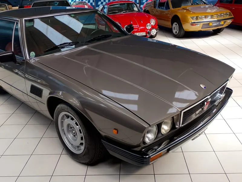 Maserati Kyalami 4.900 38