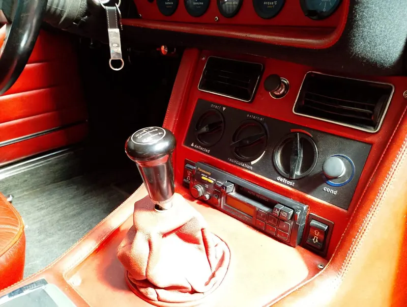 Maserati Kyalami 4.900 76